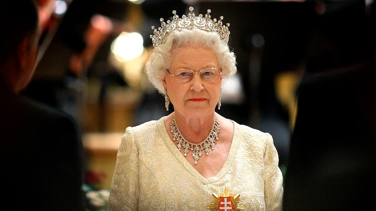 radioam950's tweet photo. AHORA 🔴 La corresponsal en Londres, Delfina Mocorrea (@delfimocorrea), habla del último adiós a la reina Isabel II en diálogo con @LongobardiM. 

🎙️ Escuchá todas las noticias de Argentina y el mundo en https://t.co/pNOvQeCPDB https://t.co/l9ZCbrlXsQ