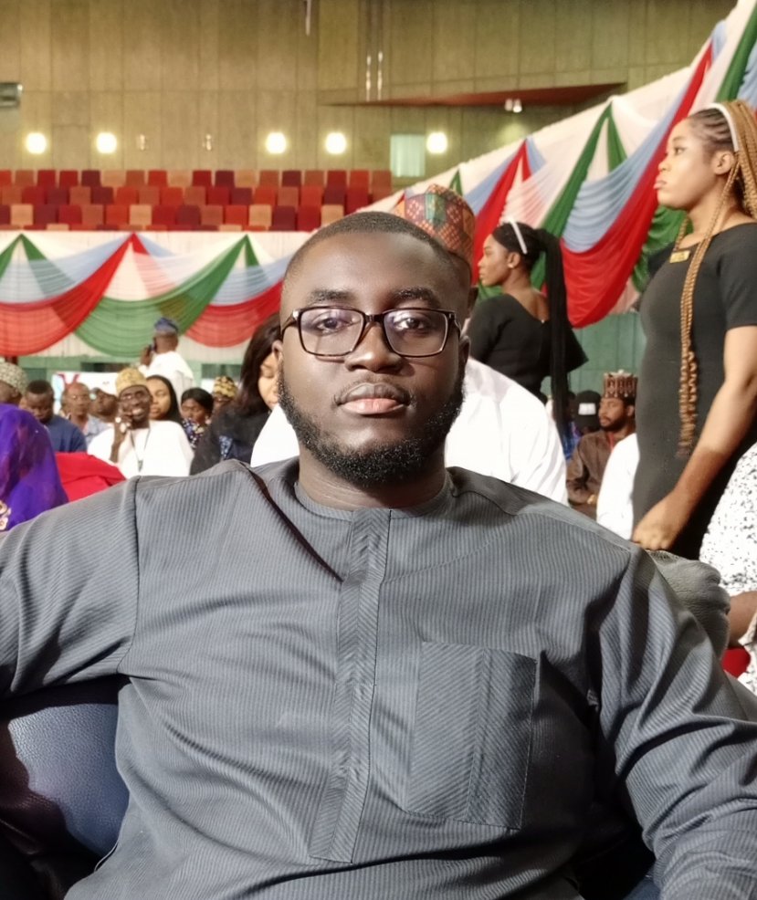 CapitaltvN's tweet photo. "BOLA TINIBU GAVE PLANE THAT TOOK GAMBIAN PRESIDENT YAYAH JAMMEH OUT OF GAMBIA"

Kemo Bojang youth leader of the  United Democratic  Party of Gambia speaking at the Progressive Youth Leaders Summit by the APC youth wing taking place in Abuja today. 
#bolatinubu 
#APC 
#Gambia https://t.co/ipH2rrUInU