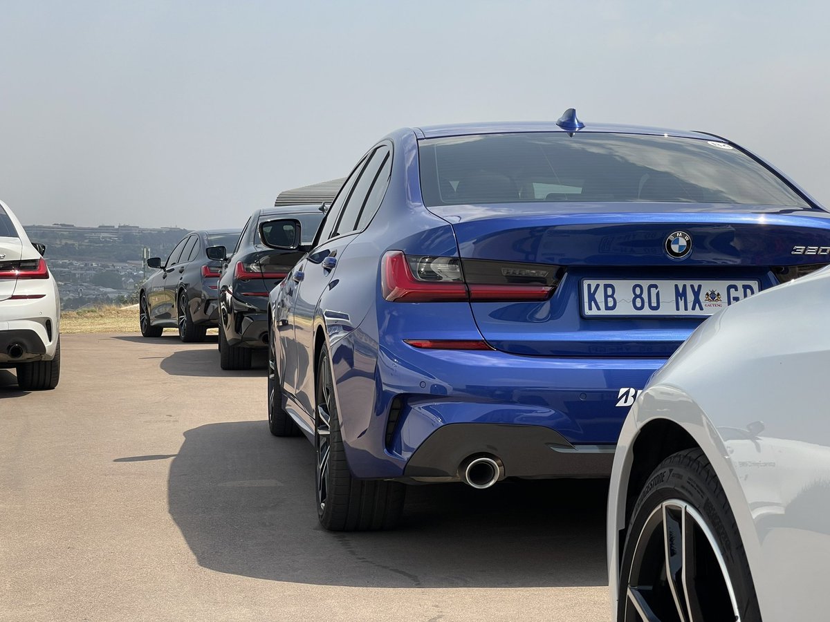 khuleonwheels's tweet image. We are still with the awesome peeps at the BMW Driving Experience, and halfway through the day, the lessons picked up have been invaluable. The day commenced with the theoretical aspects of the defensive driving and practical steps…
#BMWSA #BMWDrivingExperience