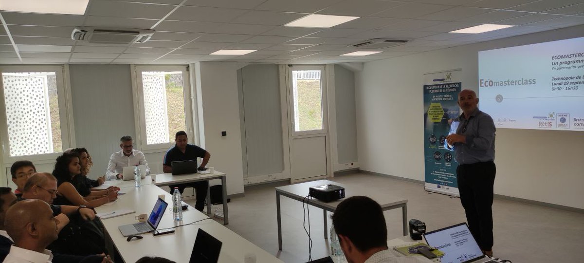 RetisInnovation's tweet photo. 🌍 #Ecomasterclass saison 7 - Technopole de La Réunion

⭐ Aujourd’hui, session « Pitch coaching » avec 7 entreprises de @Technopole_974   en partenariat avec #Retis et @ademe https://t.co/6Krr8Hp9sl