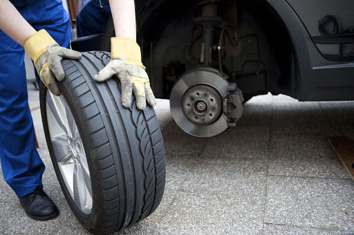 sonichempstead's tweet photo. YOUR TIRES ARE TRYING TO TELL YOU SOMETHING

Read here:
https://t.co/JWReNzIMGb

#SonicCarWashandLube #oilchange #carwash #brakecenter #tirecenter https://t.co/ZOdnviINPN