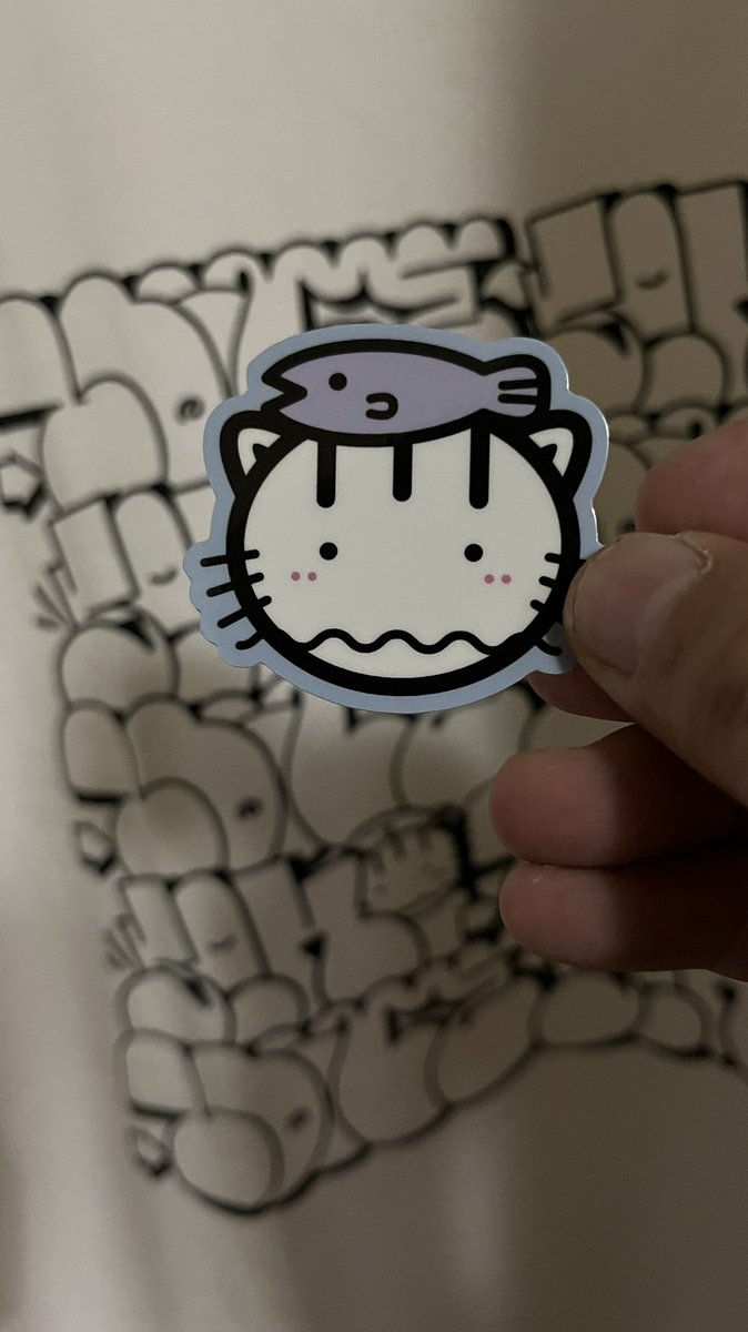 skit_design2020's tweet photo. 以前お願いしていたATSUGEAR(@ATSUGEAR )さんのスローアップTをゲット！！！！あゆねっこラバストもステッカーも可愛くて最高🔥 https://t.co/geDJbgblj6