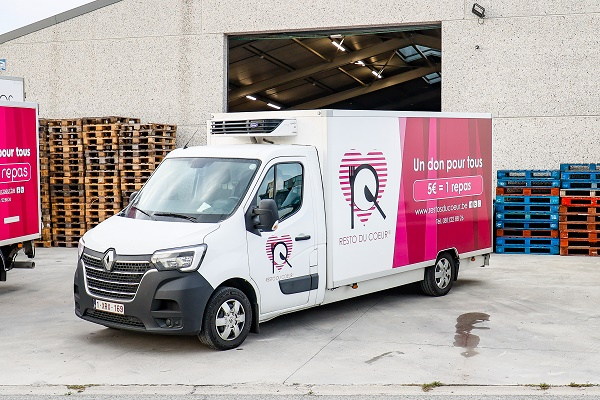 <a href="/Restoducoeur/">Les Restos du Coeur de Belgique</a> tire la sonnette d’alarme. Ils constatent une forte croissance de la précarité dans les communes bruxelloises depuis la rentrée. Les Restos du Cœur ont renforcé leurs dispositifs d’aide avec un Resto du Cœur Mobile.

Plus d'infos : bit.ly/3qMISjZ

#LunaRP