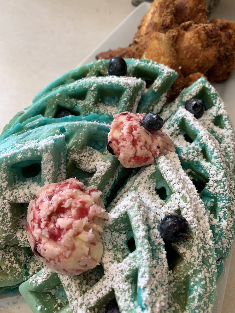 eeeahnacah's tweet photo. On Sundays…. We Brunch! 

I made Buttermilk Fried Chicken 
Homemade Blue Waffles… with Blueberry Butter! https://t.co/xs1CdicN8Z