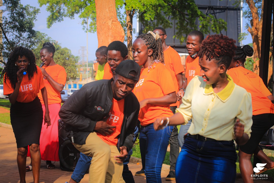 KasilingC's tweet photo. God is using each and every one of you in your capacities and capabilities to change the world. MondayAltar at 5pm,level 2 is the plot at Thobani Centre. 
#ExploitsFellowship 
@its_Glane 
@TreasureKirabo1 
@KyokundaL 
@NMackiline https://t.co/L1ZFaPTLY8