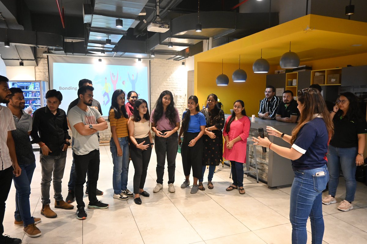 merittoofficial's tweet photo. All work and no play makes Jack a dull boy!
To add some hues to the workplace and get past the Saturday slump, we planned a fun activity last Saturday at the headquarters.
Swipe through to catch a few glimpses!
#workplace #saturday #headquarters #funactivities #nopaperforms https://t.co/KzBcHDsNkC