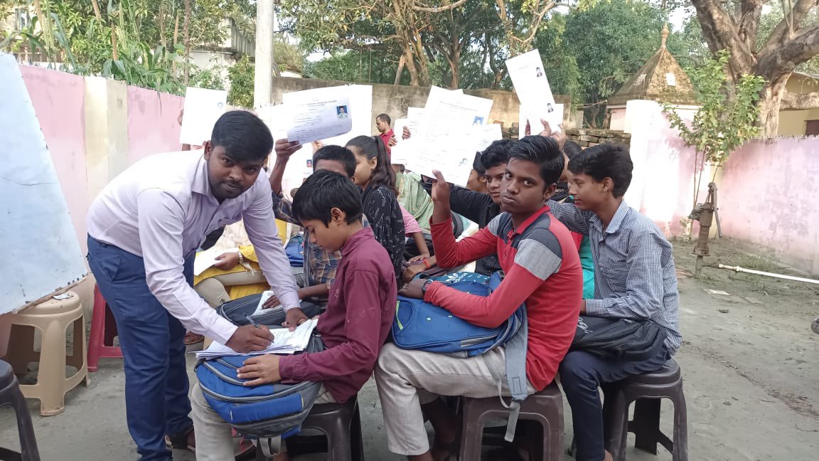 rcfngo's tweet photo. Root care foundation’s Scholarship test 2022 (#RFST_2022) 
Full fledge registration process is going on in different schools 👏👏
Hurry up 🏃🏃‍♀️ for registration 🙌🙏
#RcfNGO #BiharNGO #Scholarshiptest @BiharHealthDept @biharfoundation #Bihar https://t.co/TeE9icotPq
