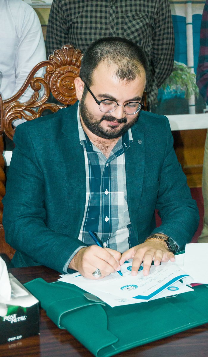 gils_22's tweet photo. MOU signing ceremony between @gils_22 & #FAST-NUCES FSD. ๐
FAST-NUCES FSD joined hands as our #Academic_Partner for #GILS22.
#gils22 #mou #signing #ceremony #web3 #blockchain #metaverse #ecosystem #technoogy #FASTNU #FASTNUCFD #bloctechsolutions #teambts #faisalabad #pakistan https://t.co/KivLeA7G2F