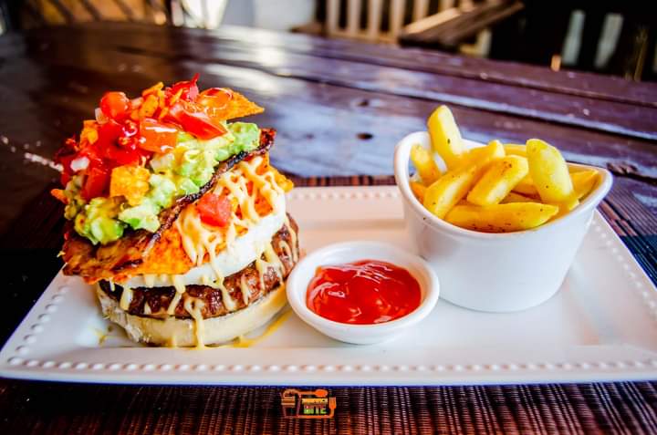 ImageRsa's tweet photo. FoodioGraphy 🌯🥗🍱🍔📸🎞😤💎 at The Sandwich Bites 😋.

📸:@ImageRsa 🔥🔥🔥

#foodphotography #mealoftheday #Nikon #godox #thehood #kasifood #foodiography #outdoorfun #ImageCreatives #Tembisan #worldphotographyday #SouthAfrican https://t.co/OAe5HiP4sU