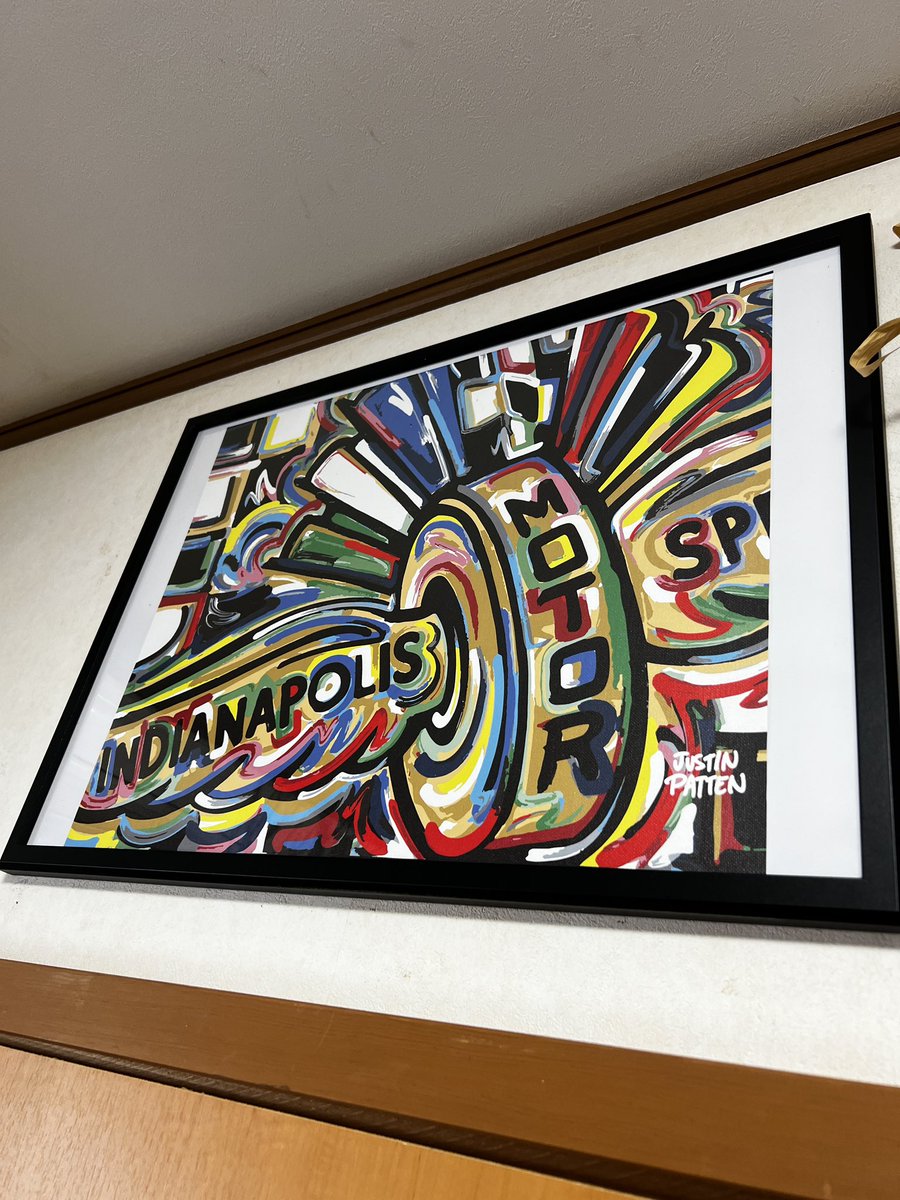 HisashiSpinoff1's tweet photo. ようやく飾れました！
インディ500で買ったお土産の絵

全ての記憶が今でも鮮明に残っている
本当に素晴らしく貴重な時間を過ごせたと強く思います

アメリカにおけるモータースポーツの原点を見た気持ちでした
また絶対行く！！

#imdy500
#佐藤琢磨
#JUSTINPATTEN
#indyims https://t.co/HbpUkCQ4sL