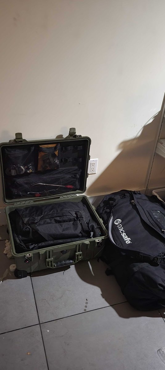 thesl3ep's tweet photo. All I need is a plane ticket and a Pelican case. #redteam #physec https://t.co/mbVYxnX1TT