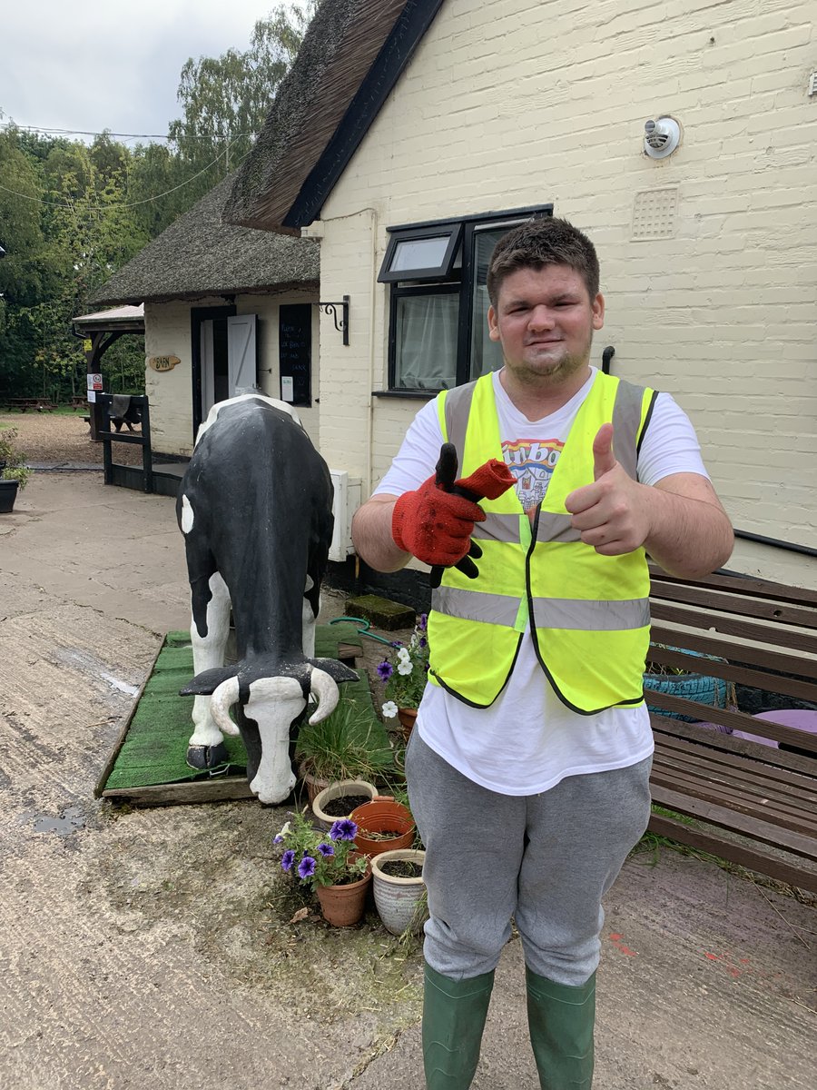 And we’re off!  Work experience pre-visit to allow our new 6th form students to become familiar with the surroundings. 
We bumped into ex pupil Joe who now works at the farm three days a week! 
<a href="/o_shanter/">Tam O'Shanter Cottage Urban Farm</a> looks amazing and we can't wait to get started this year! #Prep4Adulthood