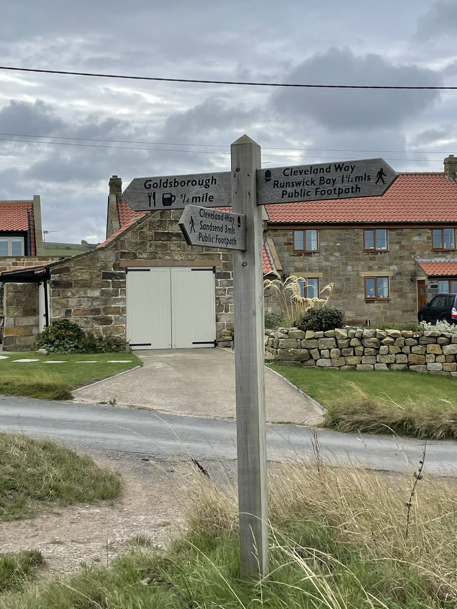 A big thank you to friends family and colleagues at <a href="/harrogatebus/">The Harrogate Bus Company</a> who sponsored me for the charity walk yesterday for <a href="/ZoesPlaceMbro/">ZoesPlaceMbro</a> 🙏