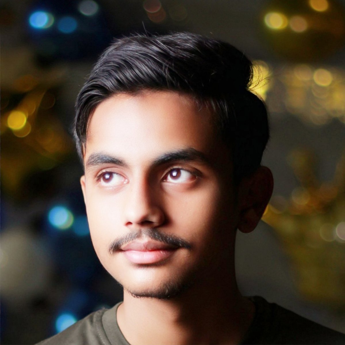 MirzaKashaf2005's tweet photo. You can do anything but not everything. 💯
#NewProfilePic 🔥 https://t.co/EmZROEmAvr