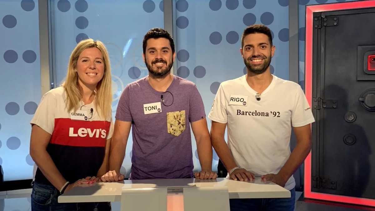 JoEnSeMesIB3's tweet photo. 🙌🏻 És dilluns i això vol dir que torna #JoEnSéMésIB3 🔛

Vos esperam cada dia a les 21:30 h. a @IB3 amb en @davidordinas i aquests 3️⃣ equips ⤵️

👉🏻 #CanRamon
👉🏻 #QuinsTres
👉🏻 #BadIntentions https://t.co/1debCZNfRA