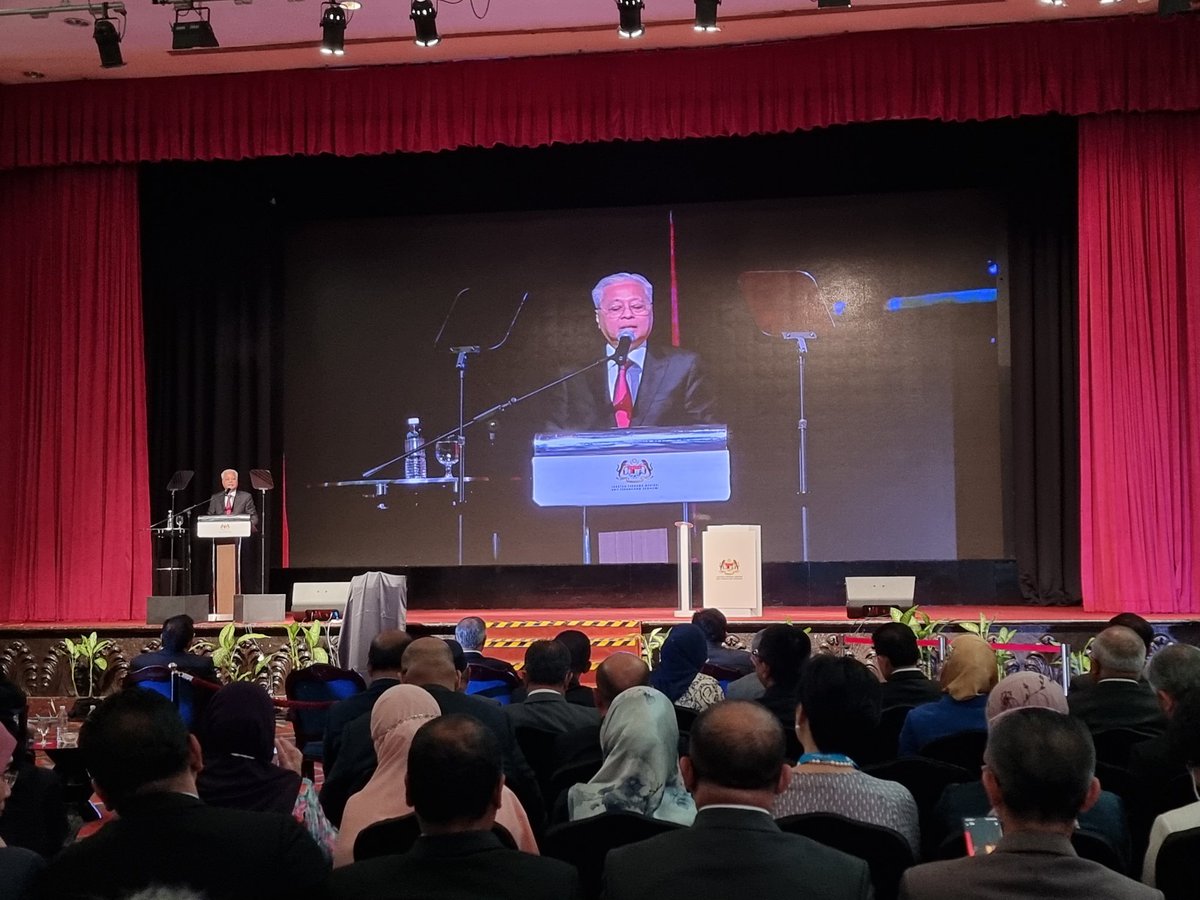 azharmi's tweet photo. Majlis Pelancaran Dasar Tenaga Negara 2022-2040. Disempurnakan oleh YAB Perdana Menteri DS @IsmailSabri60
#Malaysia #tenaga #energy #DTN #EPU #JPM #Putrajaya #brotherdrinkingfromsamewell https://t.co/DCTMh3sgfF