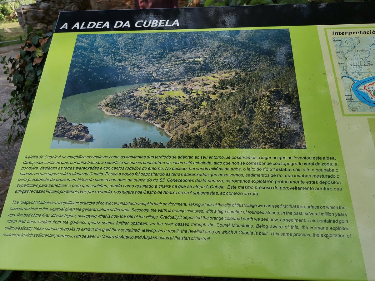adrianarayito's tweet photo. Això és un cartell informatiu d'Aldea da Cubela, un lloc meravellós tant pel seu paisatge com per la seva gent. Em sembla fantàstic que la seva llengua és prioritzi i es protegeixi, per tant, @NunezFeijoo  @populares no vinguin a escampar merda sobre el català i el castellà 😡 https://t.co/8FDosMHCLV