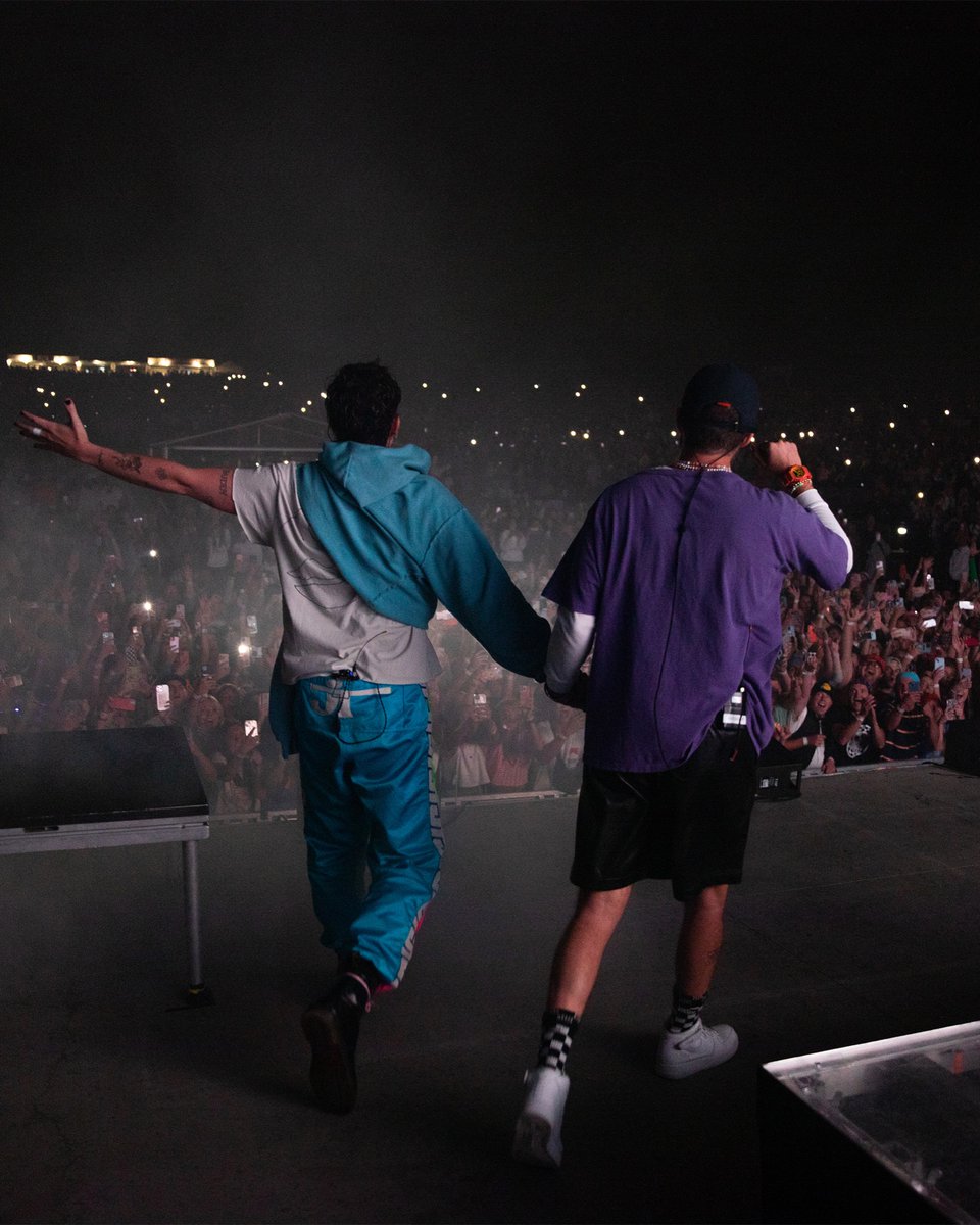 thisisLANY's tweet photo. the biggest band you’ve never heard of https://t.co/XwqDh4uZBJ