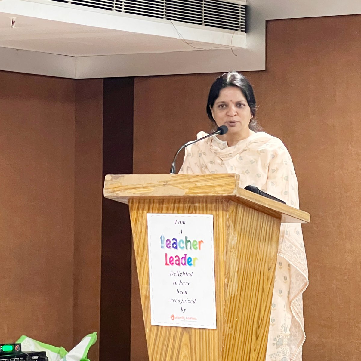 bflyfields's tweet photo. #INSPIRINGTEACHERLEADERS of new age was organized by #ButterflyEdufields as part of #TeachersDay.The Centenary of the great teacher Sri Changavalli Venkata Ramanaiah Garu. Smt.Karuna Vakati,IAS,Secretary of #education to Govt.of Telangana graced the occasion as Chief guest. https://t.co/XKqzwz3jAu