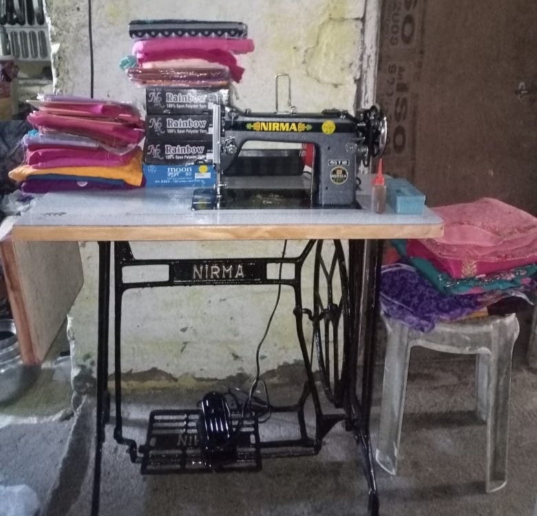 kausar_nargis's tweet photo. Alhamdulillahi Rabbil Aalameen
With the help of all of you 24th request for #sewing_machine achieved.
Also few accessories bought with it.
Jazakumullahu Khaira
Thanks to beautiful donors &amp; all of you.

Kindly #Donate for 4 more machines for vry needy ladies.
Each cost app #6k
#RT https://t.co/96eKfpSUxh