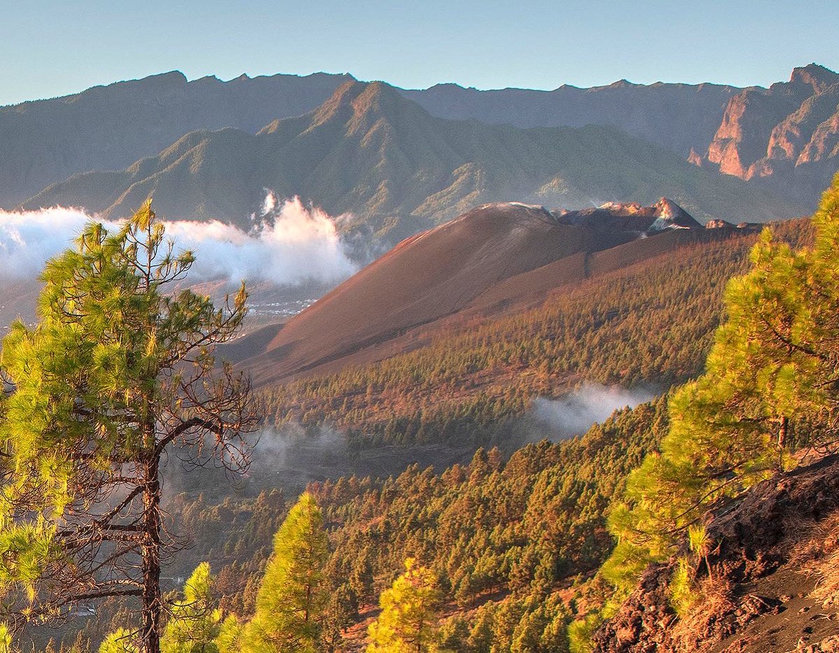 Hoy se cumple el año de la erupción del volcán, hace poco mas de un año, la siguiente hace unos días #volcan #lapalma #landscape #nature #naturaleza #paisaje #erupcion #canarias #eruption