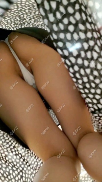 偷拍很漂亮的美女第二弹，极品闷骚，穴缝处小裤全都浸湿了 #少妇 #露出 #精品 #偷拍 #裙底 #抄底 #4k超清 #街拍  #变态 #高颜值 #反差 #反差婊