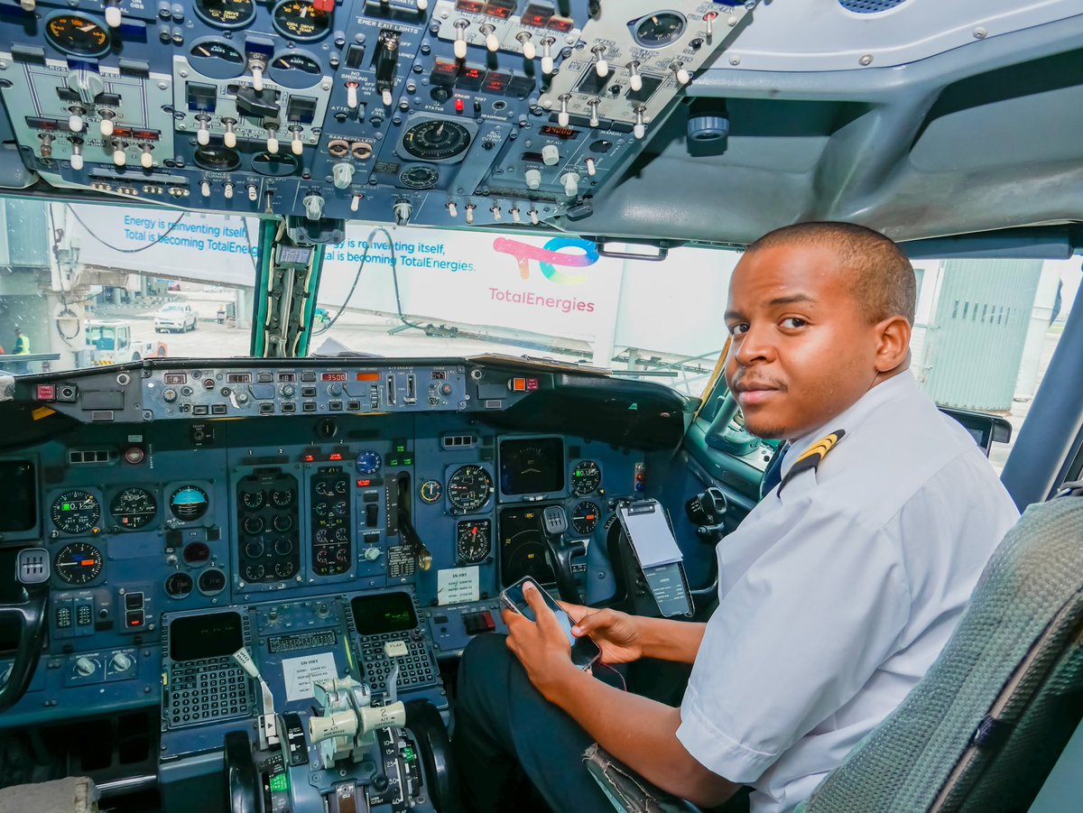AzmanAir's tweet photo. We are our own motivation.. 
We Trust our own Thinking,
We Trust where we are going and 
We get the job done!

https://t.co/QVwapWZhTo

#LetsFlyAzmanAir
#FlySafeFlyAzman
#HaveAGreatWeek https://t.co/imoF2I4jqU