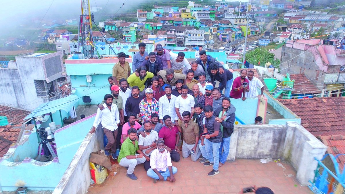VJ_Krishna18's tweet image. Team #viduthalai Wrapped their #Kodaikanal Schedule...
Oru tharamaana #ActionSequence shot here🔥
Next team to shoot at #Sirumalai for next Schedule
@sooriofficial @BhavaniSre @mani_rsinfo @rsinfotainment #VetriMaaran @VijaySethuOffl @RedGiantMovies_
December Or January Release🙏