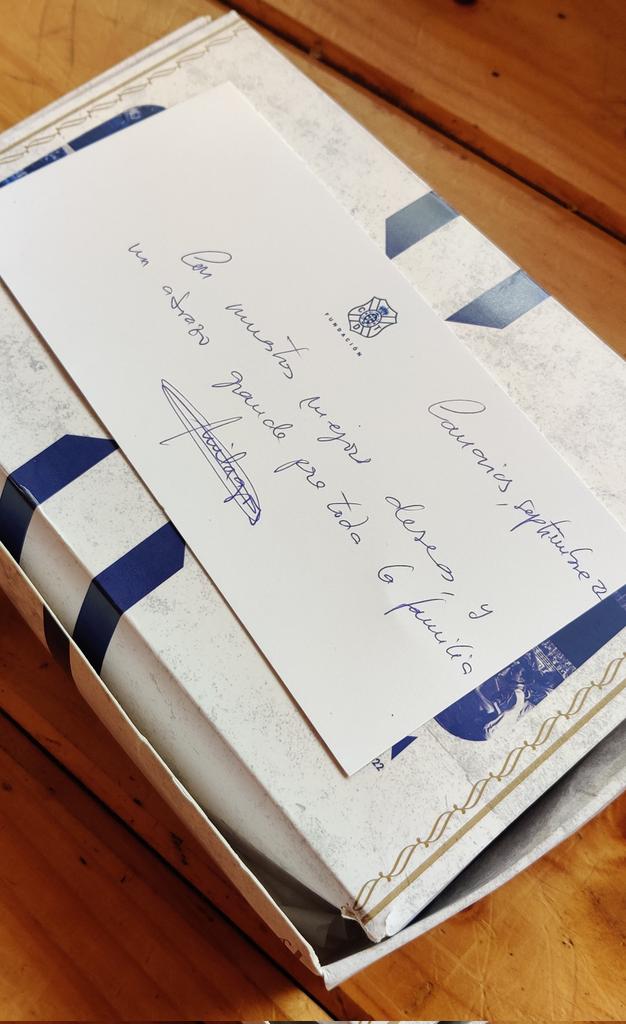 El 10 a lo Maradona <a href="/SabouMarcel/">marcel sabou</a> 😎

Muchas gracias al <a href="/CDTOficial/">CD Tenerife 🏴󠁧󠁢󠁳󠁣󠁴󠁿</a> por ser tan atentos siempre con mi padre y enviar este tipo de detalles! 🫶🏼🫶🏼

Este tipo de cosas nos ayudan a seguir trabajando desde <a href="/investiguela/">@investiguELA</a> 🔥💪🏼

Pd: la camiseta nos parece guapísima 😍

#Tenerife