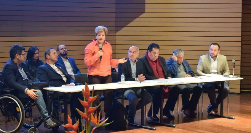 🇨🇴🇨🇴En un Informe especial de la <a href="/ENSColombia/">ENSColombia</a> puedes conocer  las propuestas que las centrales sindicales <a href="/cutcolombia/">Central Unitaria de Trabajadores</a> <a href="/CGTCol/">CGT Oficial Colombia</a> <a href="/ctccolombia/">Confederación de Trabajadores de Colombia CTC</a>  le presentaron al Gobierno en la  la Conferencia Nacional del Trabajo <a href="/MintrabajoCol/">MinTrabajo</a> <a href="/GloriaRamirezRi/">Gloria Inés Ramírez Ríos</a> <a href="/PalmaEdwin/">Edwin Palma Egea</a>  bit.ly/3RX8mak