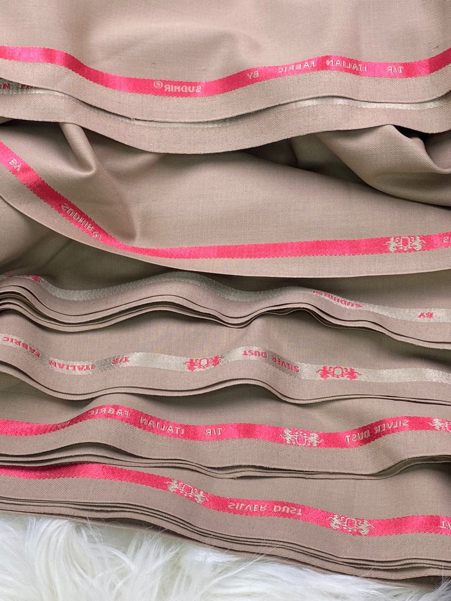 Ayshatuure's tweet photo. #TrendingNow NEW ARRIVALS 

SILVER DUST

7,500 PER YARD

#yards #unique #kano #elegance #class #Crush #silverdust #Textile #ayshamaishanu https://t.co/HFsuBImDpj