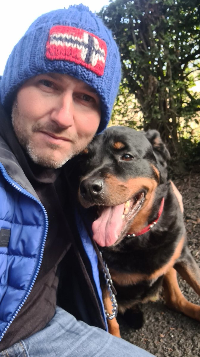 DARRENCOWIE7's tweet photo. Morning walks with my pal #freshwalks #rottweilerlife https://t.co/gUKpXIc7eZ