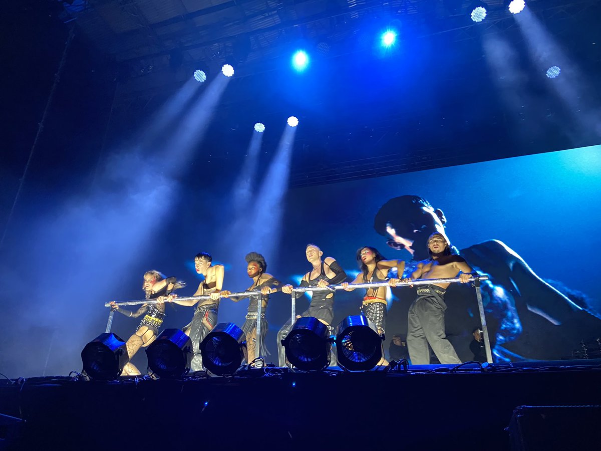 hxpe_hrn's tweet photo. thank you infinitely ✨✨✨
@yearsandyears #DCODE2022 https://t.co/miW20rb43B