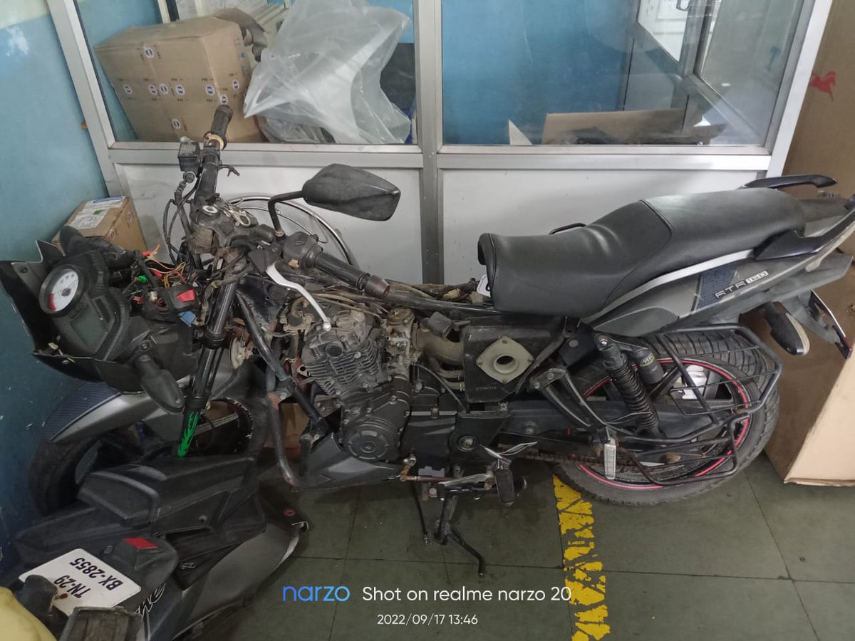 PRajesh590's tweet photo. @tvsmotorcompany Gave my brother Apache 160 bike for general service  at Amman TVS Harur  authorised service center on 02-sept-2022 but there is no proper response and service till now.They just removed petrol tank and headlight Will you take 20 days to do the general for a bike? https://t.co/s034AUn3En