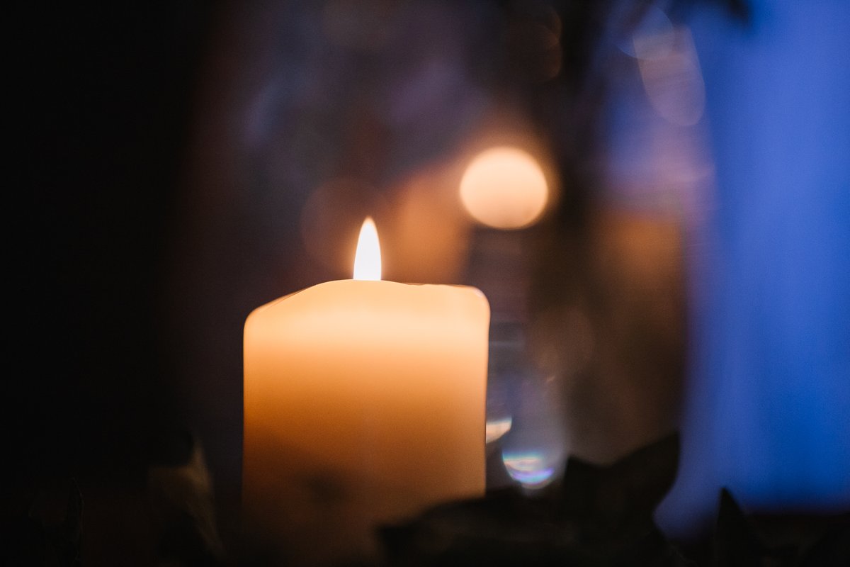 sswatford's tweet image. ‘Jesus said to her, “I am the resurrection and the life. The one who believes in me will live, even though they die; and whoever lives by believing in me will never die.’

John 11:25-26