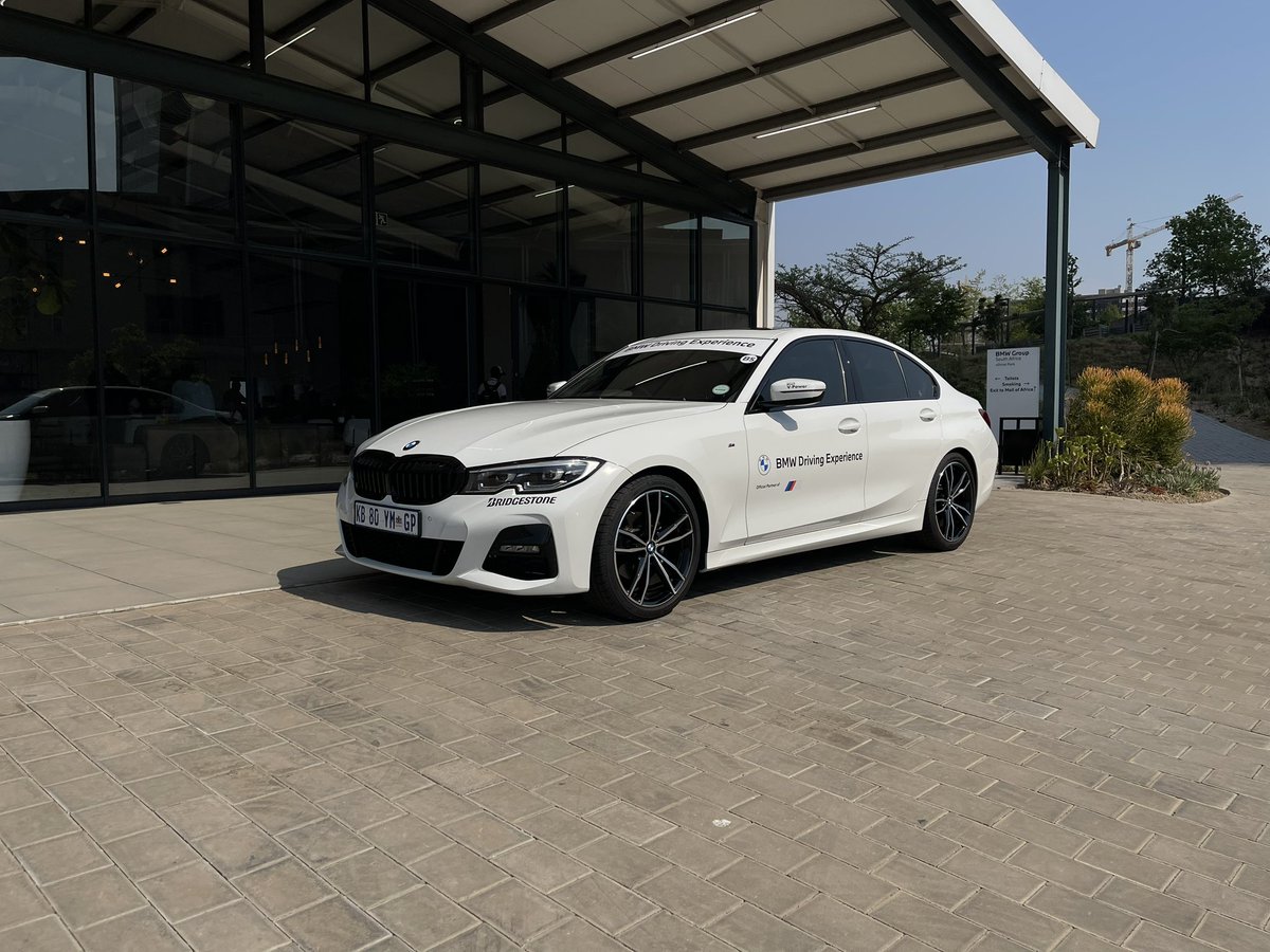 khuleonwheels's tweet image. We have arrived at BMW Driving Experience in Johannesburg where will be sharpening our daily driving skills. The day will comprise of practical and theoretical course that includes collision avoidance, skid control and defensive driving, just to… #BMWSA #BMWDrivingExperience