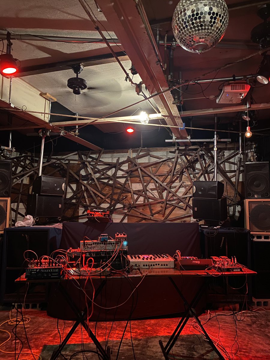 テンテンコ (@tentenko_ooo) on Twitter photo 本日!!関西のみんな〜!!やりますよ〜!!
MEDAMA
9.19(mon)18:30〜
at. club daphnia
<a href="/ClubDaphnia/">club Daphnia</a>
¥2,500+1d
先着50名様にタレ目オリジナル迷言ライターをプレゼント!
18:30 - 荒井
19:30 - YPY (LIVE)
20:00 - NOBI
21:00 - TENTENKO (LIVE)
21:45 - PPTV
SHOP
Salonタレ目 (sapporo) 本日!!関西のみんな〜!!やりますよ〜!!
MEDAMA
9.19(mon)18:30〜
at. club daphnia
<a href="/ClubDaphnia/">club Daphnia</a>
¥2,500+1d
先着50名様にタレ目オリジナル迷言ライターをプレゼント!
18:30 - 荒井
19:30 - YPY (LIVE)
20:00 - NOBI
21:00 - TENTENKO (LIVE)
21:45 - PPTV
SHOP
Salonタレ目 (sapporo)