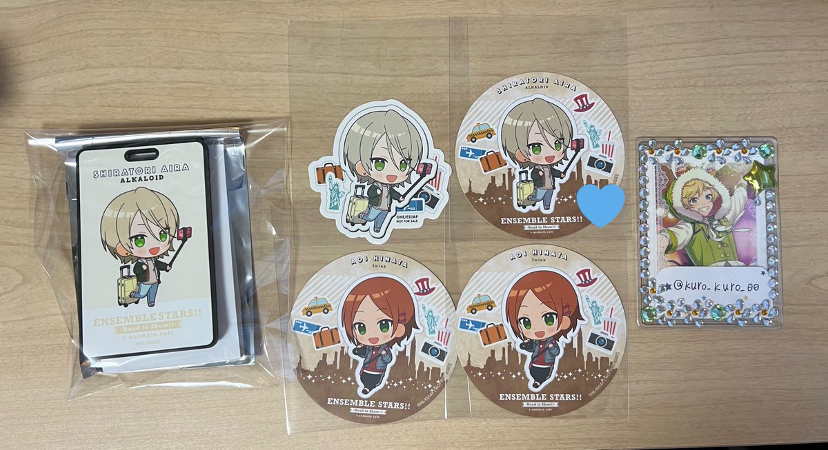 kuro_kuro_00's tweet photo. 【交換】あんスタ　アニメイトカフェ

【譲】
ラバーラゲッジタグ
藍良
コースター
藍良、ひなた
ステッカー
藍良

【求】
各種　凪砂　1点
画像2枚目

郵送交換希望。初回プロカ必読。
💙⇆🍎の交換のみは、お返事にお時間頂きますのでご了承ください。 https://t.co/YvRYGPR7Ep