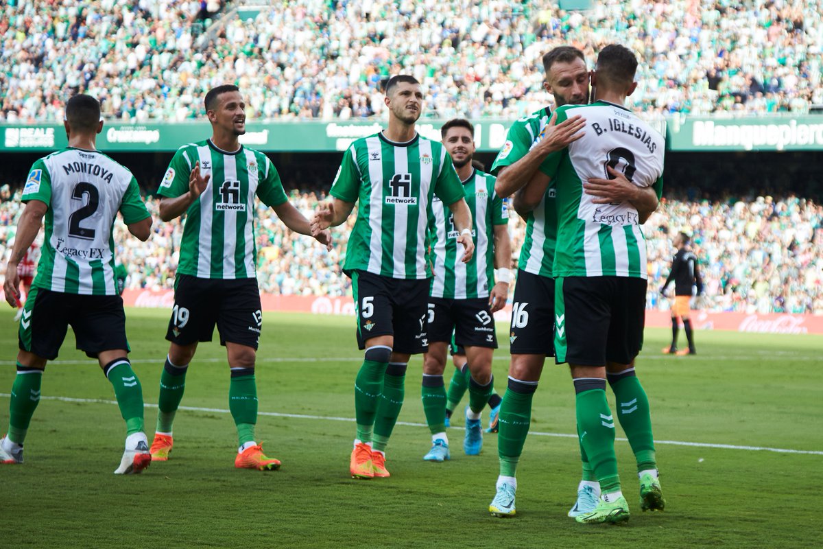 RealBetis's tweet photo. 😃☀💚

¡Feliz lunes! https://t.co/yhuK7Qw5Ug