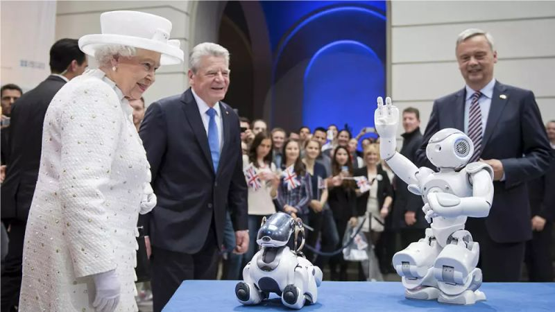 NaoRobot's tweet photo. We will forever cherish the time when the Queen interacted with NAO and was amazed by the tiny humanoid guy.
Aldebaran &amp; the United Robotics Group teams mourns the demise of #QueenElizabethIl. Heartfelt condolences to the royal family and citizens of the Commonwealth. https://t.co/IT0fFlSdZG