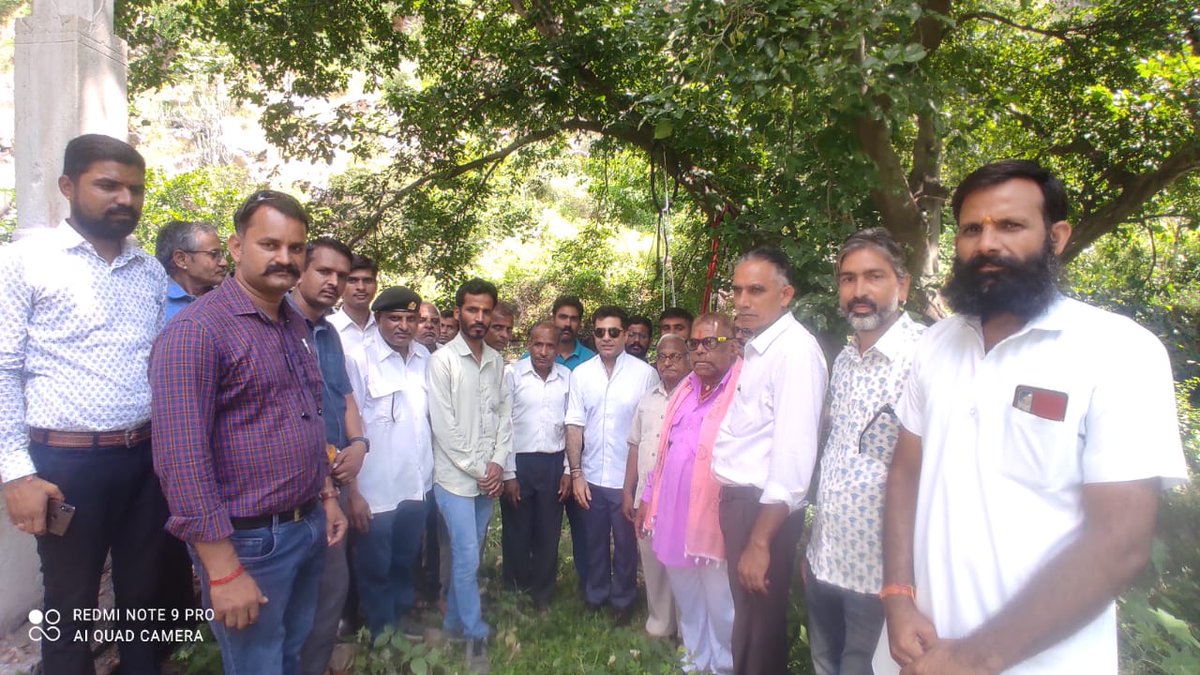 vsjs2021's tweet photo. विरासत संरक्षण एवं जीर्णोद्धार समिति की टीम देलवाड़ा तथा राष्ट्रीय पदाधिकारियों द्वारा श्रमदान किया गया (महासत्या, एकलिंग महादेव)
Mission Save Heritage 💯 #SaveHeritage #vsjs2021 https://t.co/9bw7RAaW77