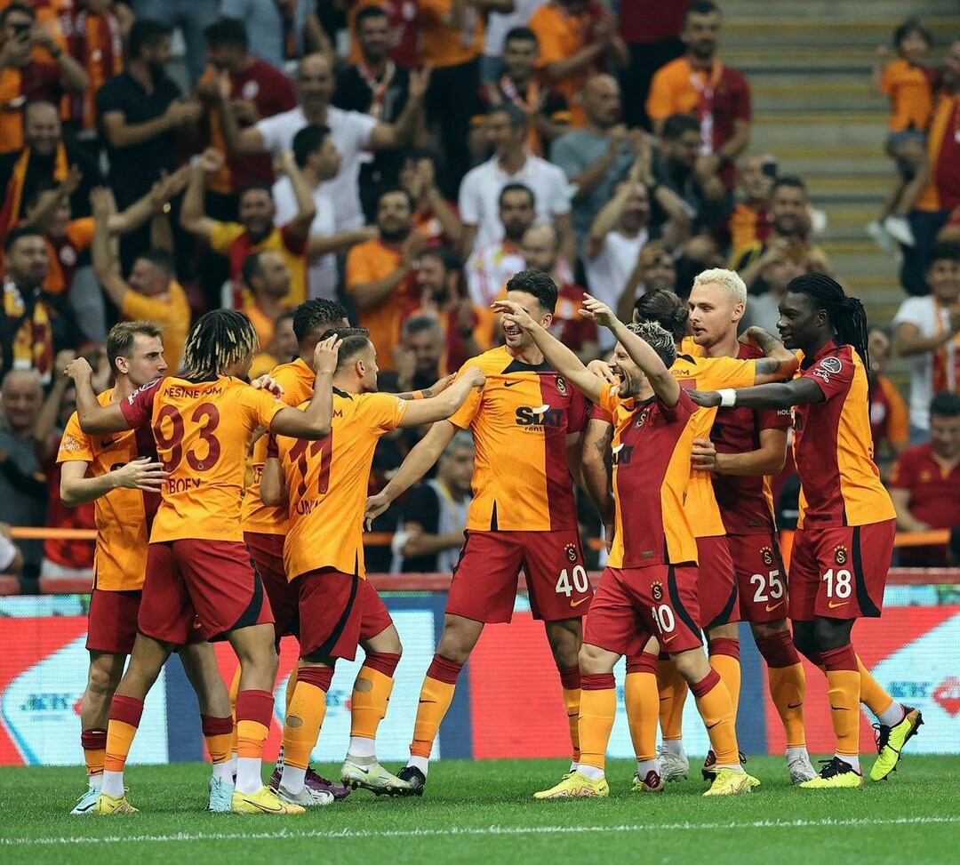 Mrtrn_gsry's tweet photo. Günaydın büyük Galatasaray Ailesi
Cumhuriyetimizin 100.yılında şampiyonluk Galatasaray'a yakışır.😉🐯💪💛💗🌟🌟🌟🌟🔥🔥🔥♂
#GalatasaraySK #Hedef23 #UEFA2000🏆 #Günaydın #iyihaftalar https://t.co/NYYd5HkE7L