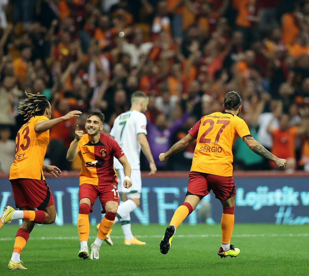 Mrtrn_gsry's tweet photo. Günaydın büyük Galatasaray Ailesi
Cumhuriyetimizin 100.yılında şampiyonluk Galatasaray'a yakışır.😉🐯💪💛💗🌟🌟🌟🌟🔥🔥🔥♂
#GalatasaraySK #Hedef23 #UEFA2000🏆 #Günaydın #iyihaftalar https://t.co/NYYd5HkE7L