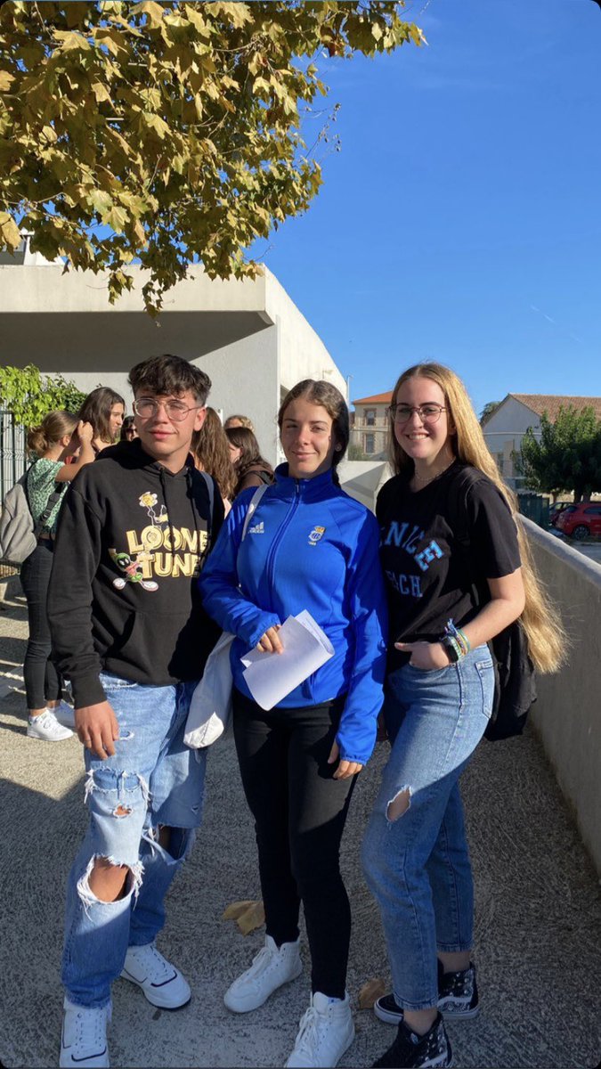 Nuestro alumnado participante en el programa Picasso Mob ya está en Marsella! Hoy han comenzado las clases en su instituto.  <a href="/EducaAnd/">Consejería Desarrollo Educativo y FP</a> <a href="/Pluri_Huelva/">Plurilingüismo Huelva</a>