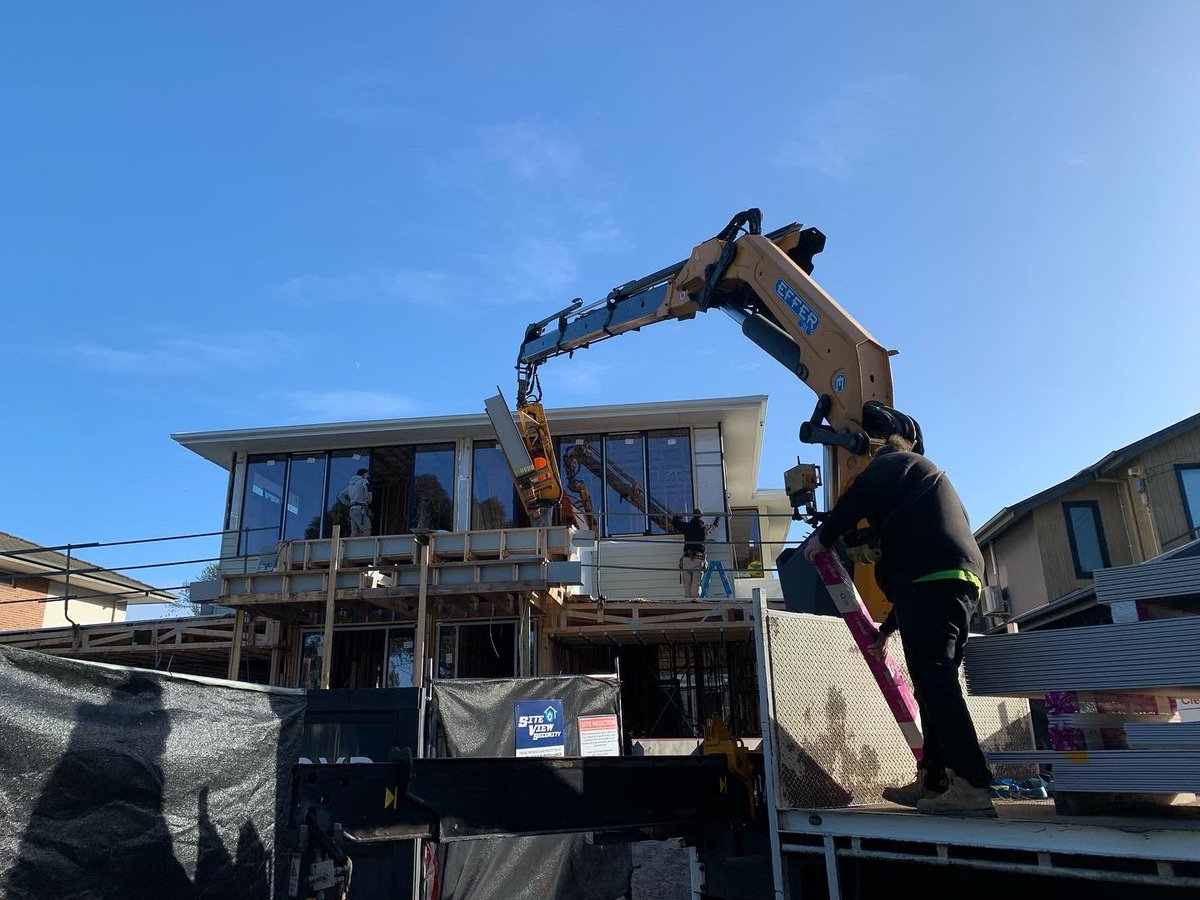 CleanPlaster's tweet photo. @siniataustralia and @plastamasta_hallammornington delivering the goods at our Sandringham project.
.
.
#cleanplaster #distinctlydifferent #melbourne #plaster #squareset #sandringham #builder
#siniat #siniataustralia #awci #awardwinningplasterers #turningplasterintowow https://t.co/tmJNqv0GPU