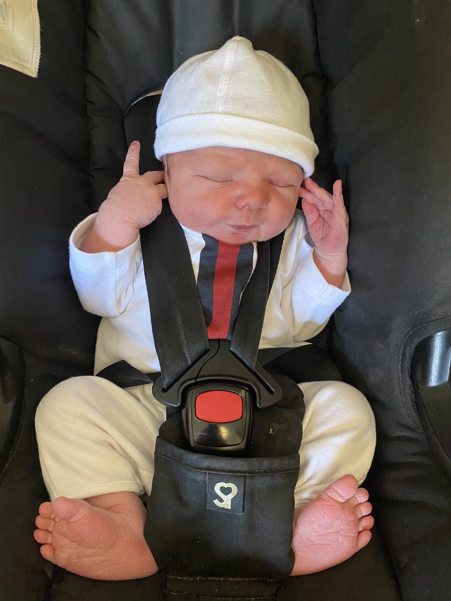 On Saturday we welcomed a future Bees number 7 😅 welcome to the mad house Hendrix Ernie Saunders ❤️ love you son