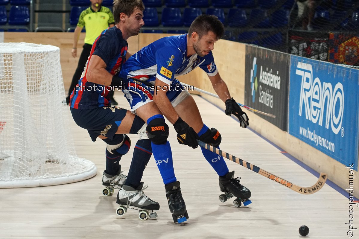 Photojordimusik's tweet photo. Fotos @FCBhoquei - @cpvoltrega Ok lliga
#hoqueipatins #hoquei #hockey #hockeypatines
#oklliga #ParlemOKLliga #okliga #ParlemOKLiga #hockeypista #rinkhockey #rollerhockey #FCBhoquei #playpalau #Barça #Barcelona #cpvoltrega #voltrega #saciganxo #photojordi https://t.co/Nxb7QaYx5G https://t.co/2XWVmwAsMx