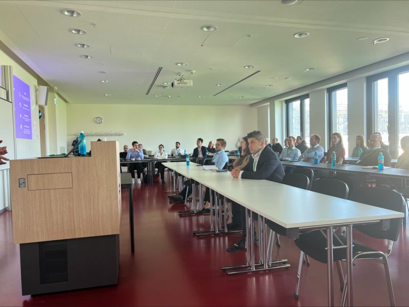 Was a honour to give a workshop on Digital Securties @Frankfurtschool Alumni Homecoming 2022. Exciting impulses and questions from the alumnis. A discussion arose about blockchain technology and future infrastructure. #fs #frankfurtschool #blockchain #dlt