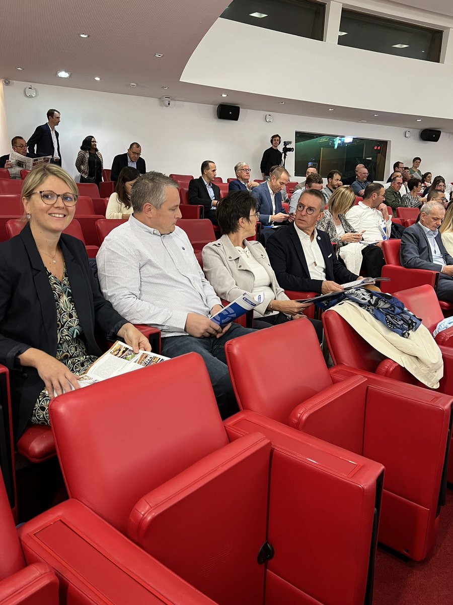 elodiett's tweet photo. Cérémonie des Mercures d’or 2022 avec l’Atelier des Gourmands à Yerville 
@CCIRouenM https://t.co/OvXAWpBaHv