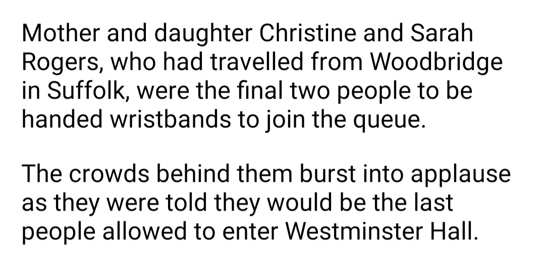 This made me smile... disappointed people who wouldn't be let in applauding the last people who were. If queueing were in the Olympics, this sort of sportsmanship would make the front pages... bbc.co.uk/news/uk-629510… #TheQueue #QueueForTheQueen